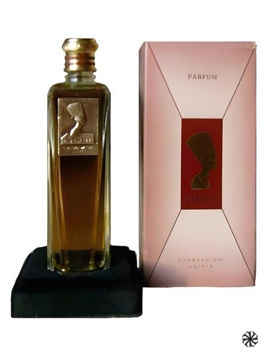 Nefertiti Chabrawichi