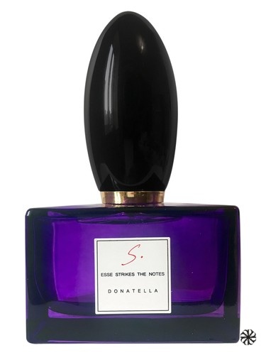 Donatella Esse Strikes The Notes