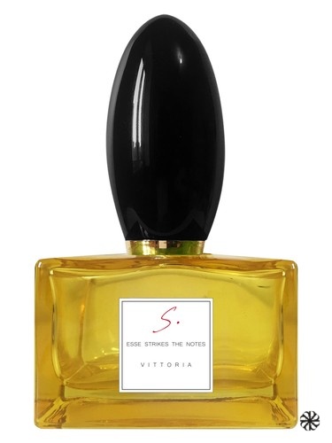 Vittoria Esse Strikes The Notes