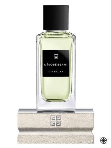 Désobéissant Givenchy