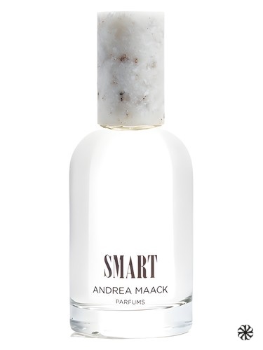 Smart Andrea Maack