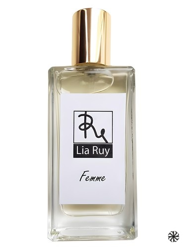 Femme Lia Ruy