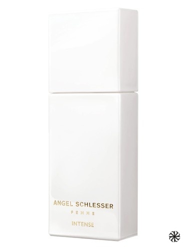 Femme Intense Angel Schlesser