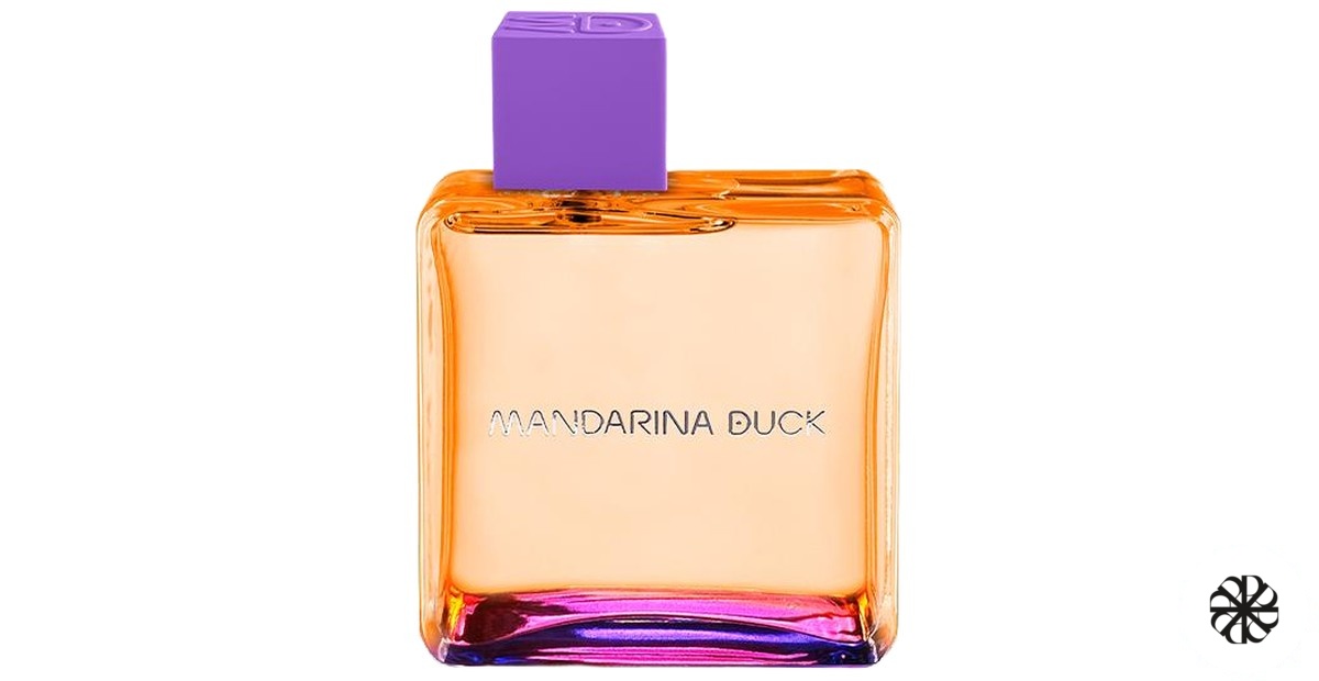Life is a journey for her Mandarina Duck