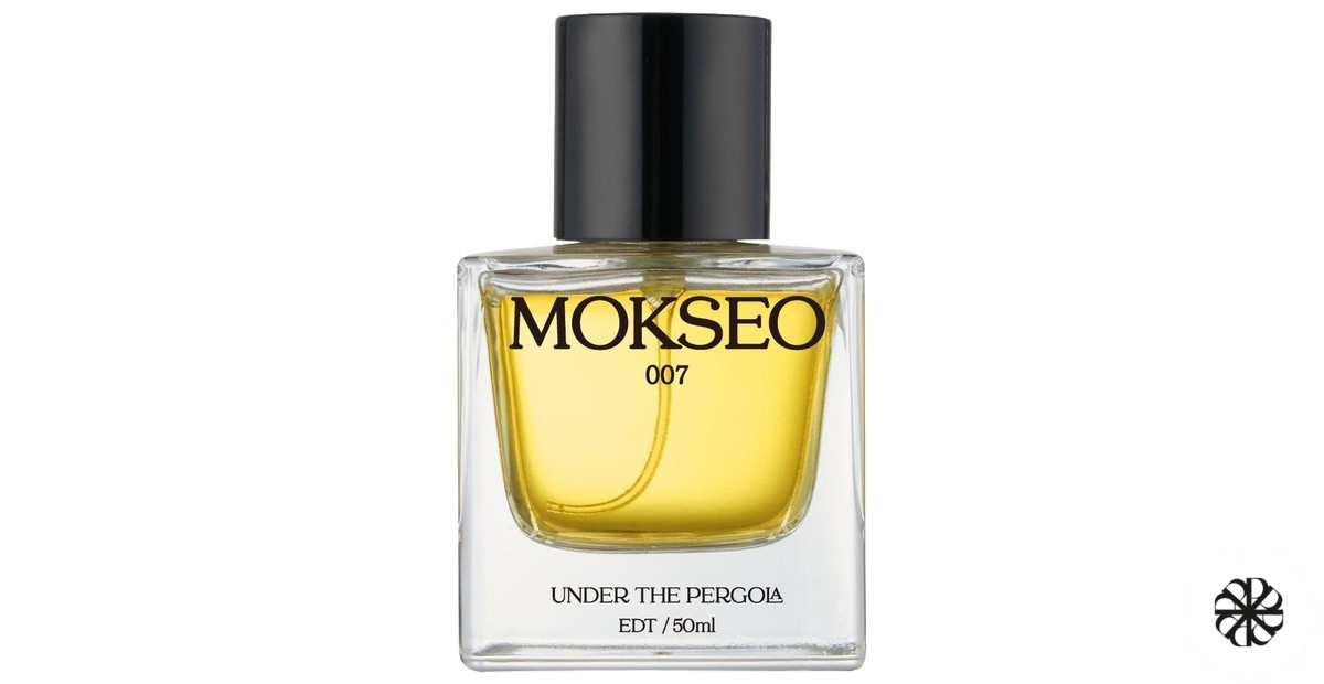 MOKSEO UNDER THE PERGOLA