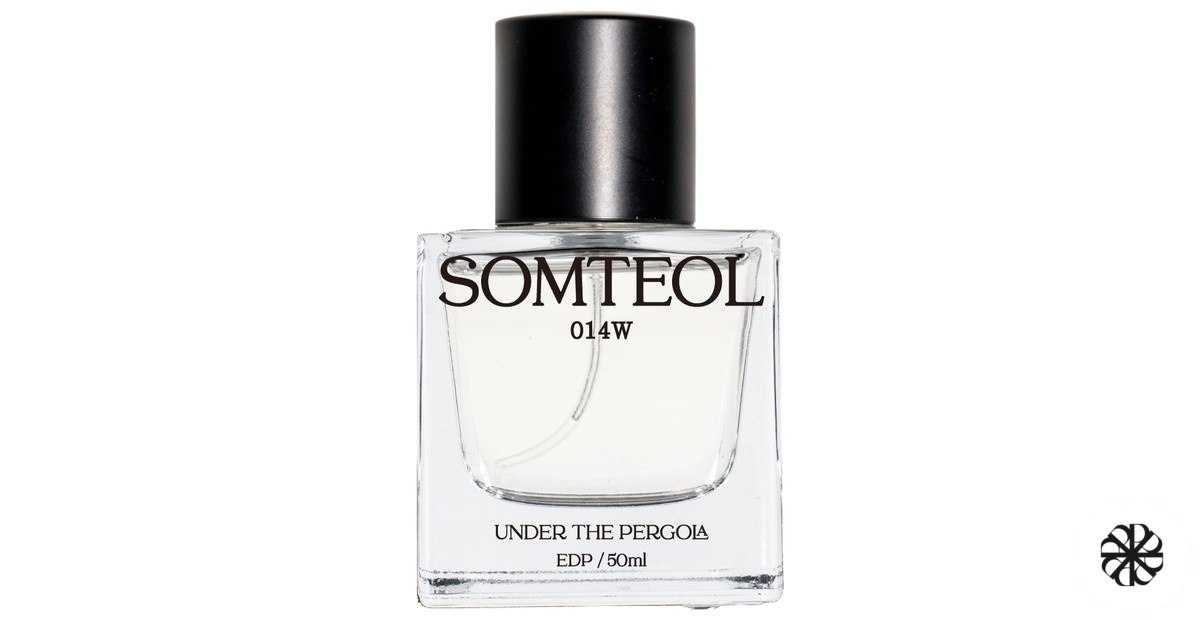 SOMTEOL. W UNDER THE PERGOLA