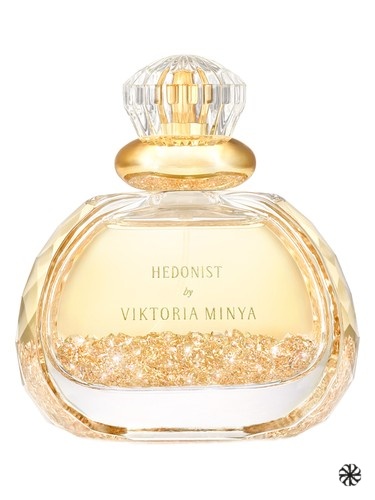 Hedonist Viktoria Minya