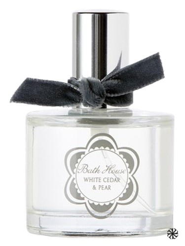 White Cedar & Pear Bath House